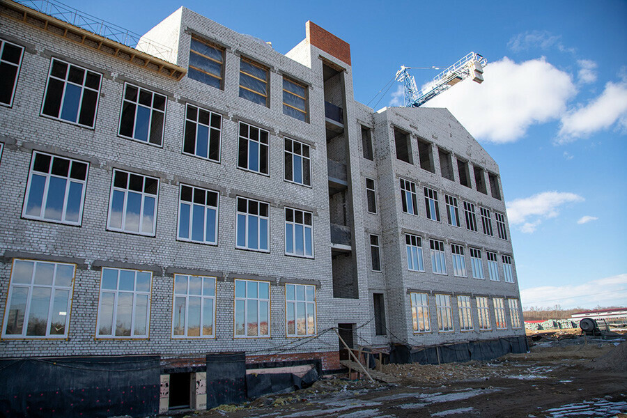 Сантехнику для новой школы в Благовещенске планируют купить в Белоруссии фото
