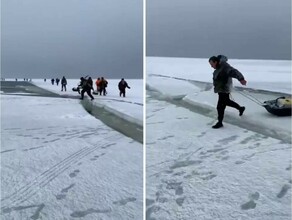 В Приморье оторвало льдину с 50 рыбаками видео