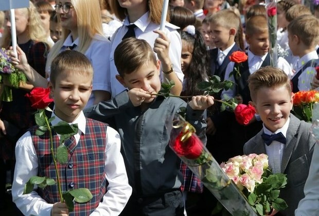 Пойдем ли в школу в сентябре. 28 Школа Благовещенск классы. Школа 1 Благовещенск. Покажи школу 16. 25 Школа Благовещенск 1б класс.