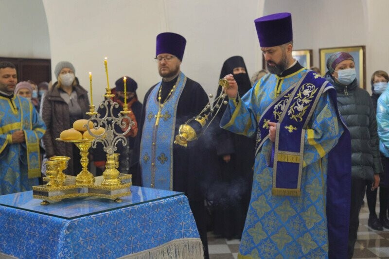 Божественная литургия благовещение пресвятой богородицы