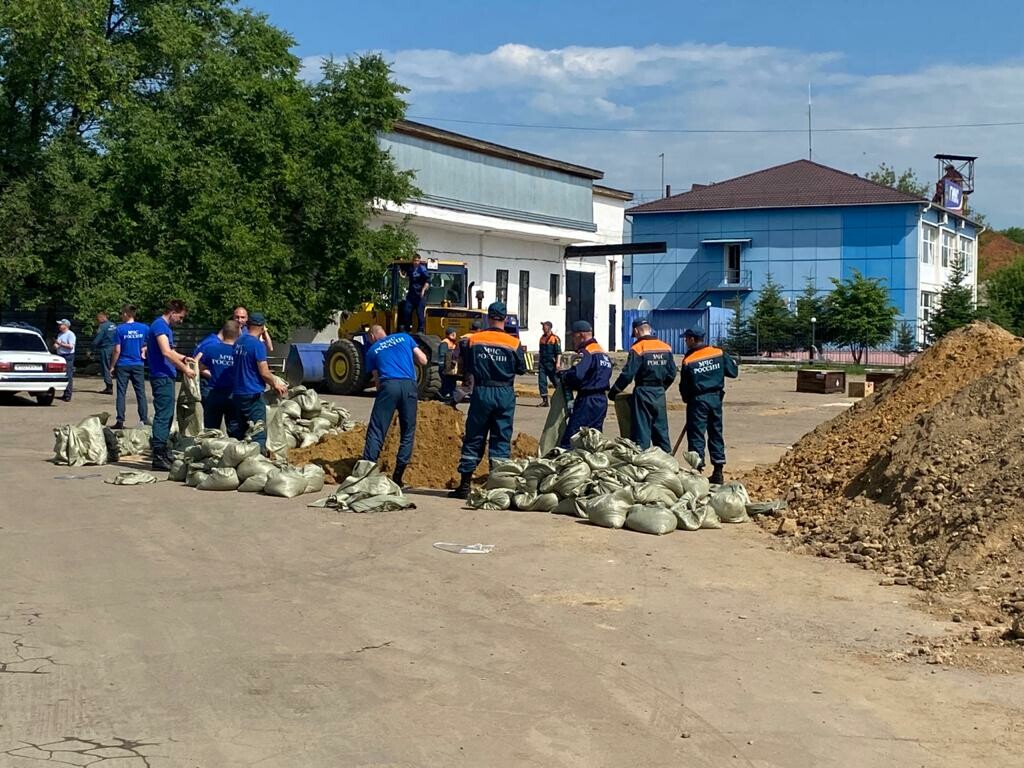 Новости г зея. Дамба в Благовещенске. Дамба Благовещенск Зея. День основания город Зея. Владимировка Благовещенский район Зея разлилась.