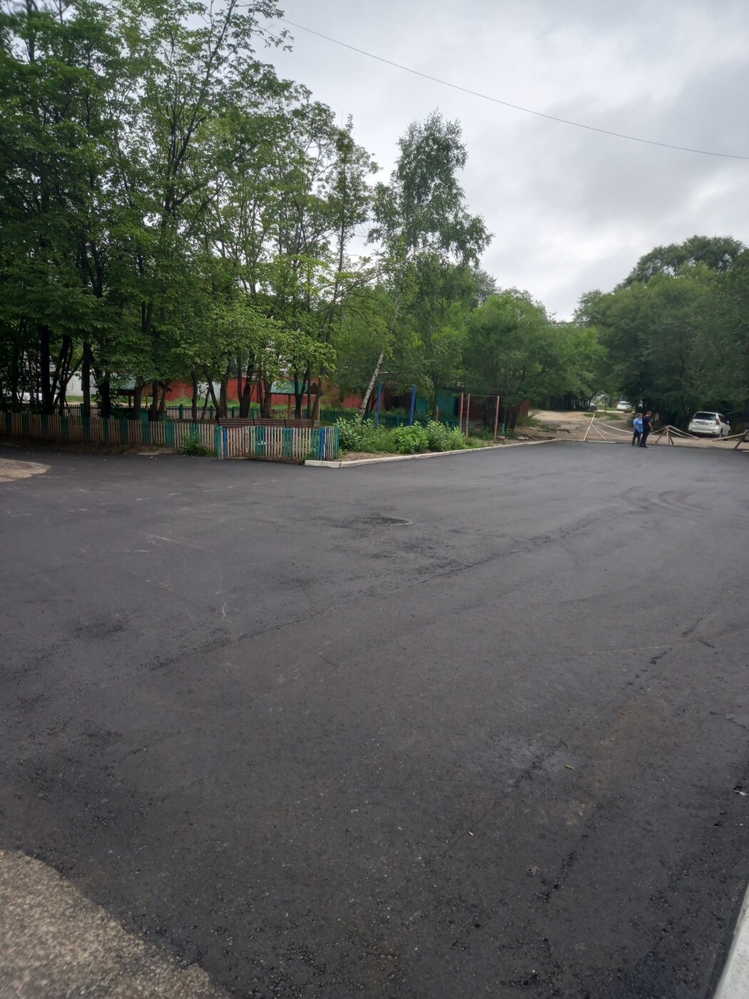 Раз двор. Благоустройство детской площадки. Ярославль дворы. Прогулочный дворик в пкт. Благоустройство дворовых территорий.