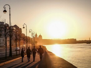 Амурчане каждый месяц переезжают в СанктПетербург Зачем и как