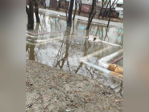 В Верхнеблаговещенском садовые участки тонут в воде и грязи а на Забурхановской на дороге забурлила река фото видео