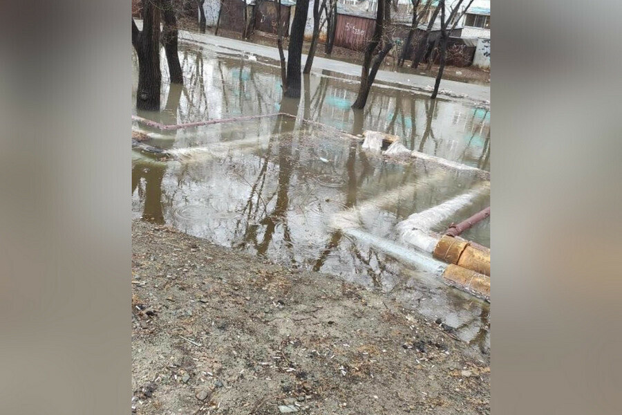 В Верхнеблаговещенском садовые участки тонут в воде и грязи а на Забурхановской на дороге забурлила река фото видео