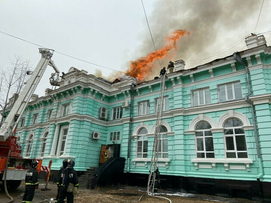 Опубликован список медиков спасавших жизнь пациента во время пожара в кардиоцентре Благовещенска фото