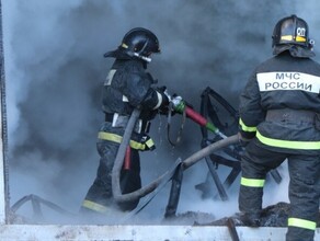 В квартире Благовещенска в пожаре погиб мужчина пострадала женщина