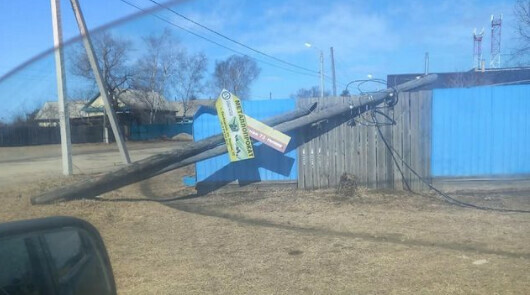 Главное не убило никого сильный ветер в Амурской области продолжает наносить урон фото