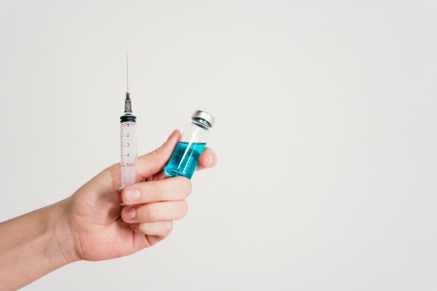 Вакцинацию от COVID19 прошли 3  россиян