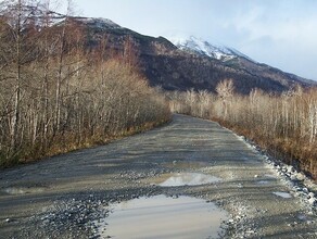 Изза раннего таяния на двух дорогах в Зейском районе возникла сложная ситуация 