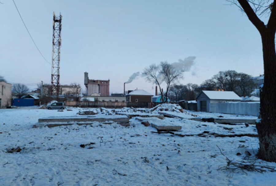 Собственника земли в Благовещенске обяжут зачистить опасную территорию 