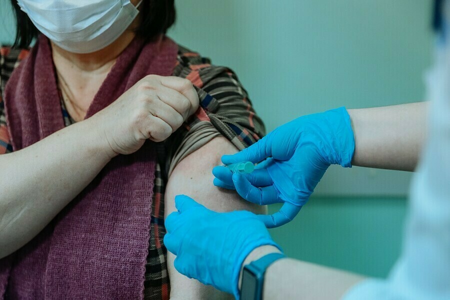 Лист ожидания пустой В Приамурье прививку от ковида поставили больше 60 тысяч человек