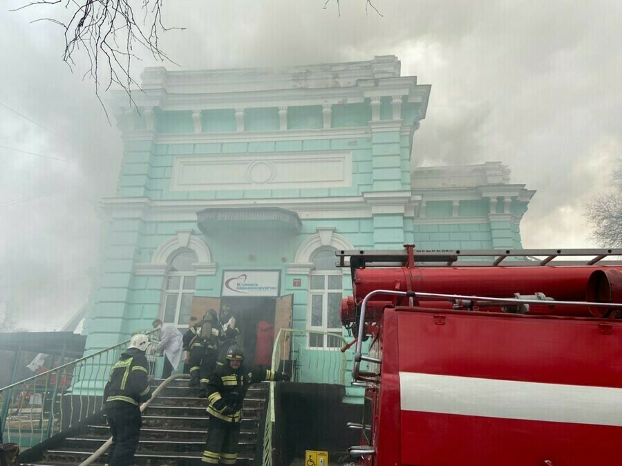 ТАСС МЧС выявляло нарушения пожарной безопасности в горевшем кардиоцентре в Благовещенске