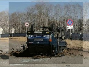 В Екатеринославке перевернулся грузовик с навозом