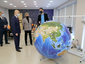 В День космонавтики в АмГУ открыли две новые лаборатории для школьников