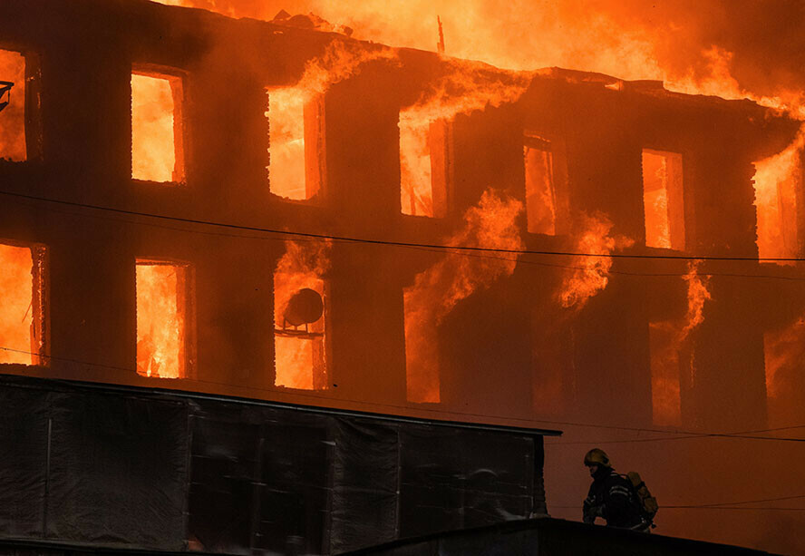 В Петербурге после разрушительного пожара на Невской мануфактуре задержали ее гендиректора 