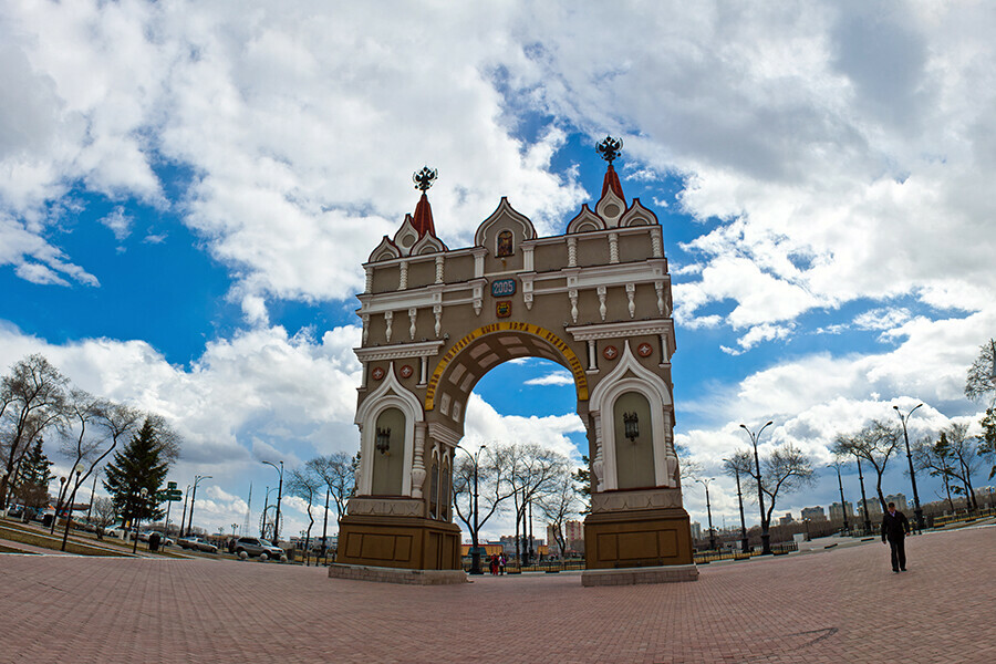 Триумфальную арку в Благовещенске отреставрируют Какие еще памятники обновят к 165летию города 