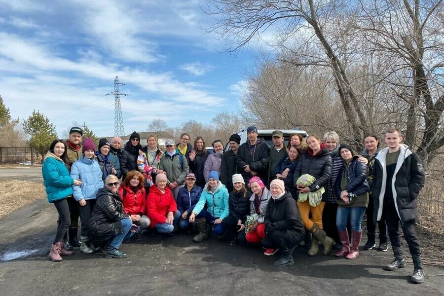 В Тамбовке с головы собаки сняли пластиковую банку Животное мучилось неделю фото видео