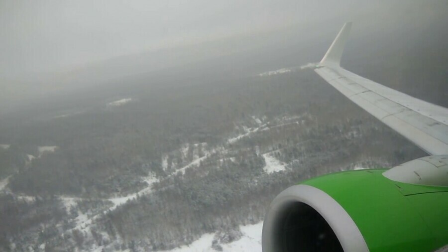 Экстренно севший в Братске самолет прилетел в Благовещенск без пассажира