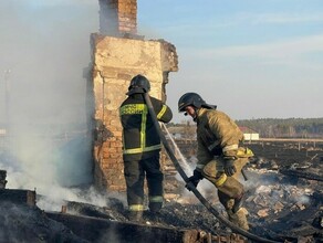 Жители амурского села где сгорели 6 домов считают что причиной пожара могла стать сварка 