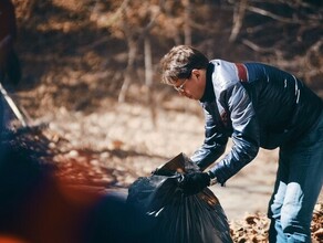 Один из самых загрязненных участков Благовещенска будут убирать Олег Имамеев и сотрудники городской администрации