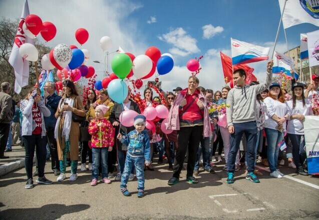 С 1 по 10 мая в России объявлены выходными днями