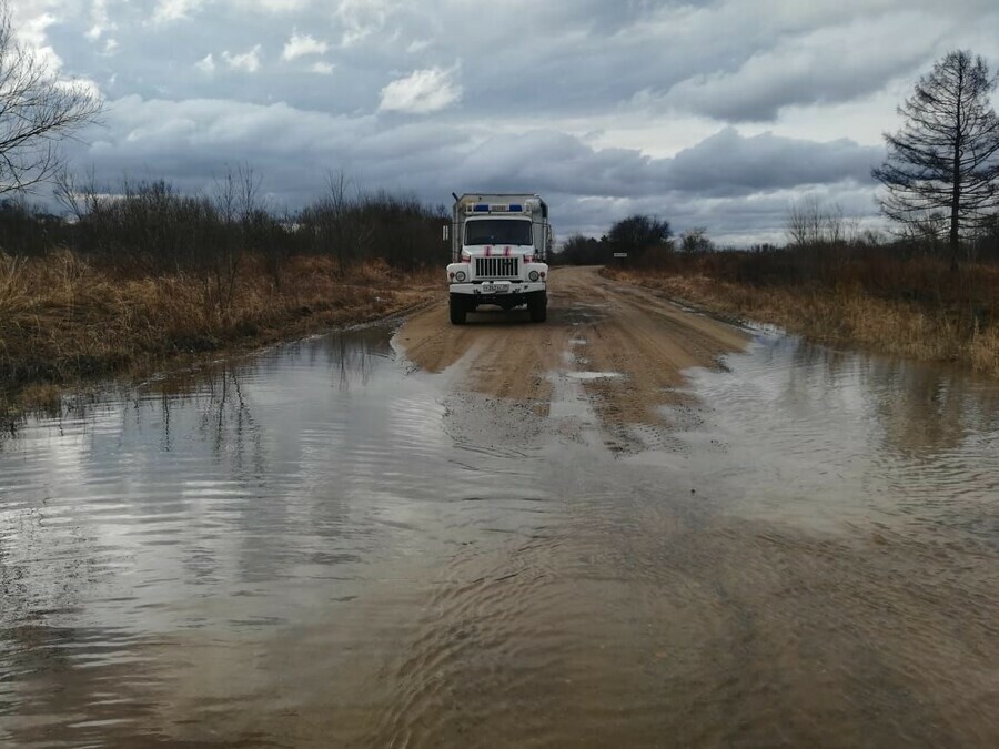 В Зейском районе объявлен режим повышенной готовности изза поднявшейся воды в реке Уркан 