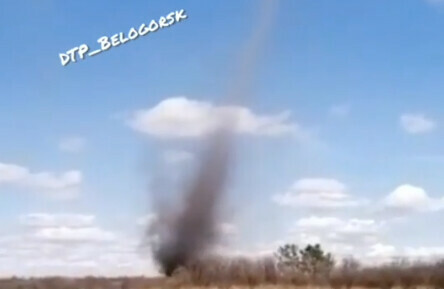 Соцсети в окрестностях Белогорска заметили торнадо