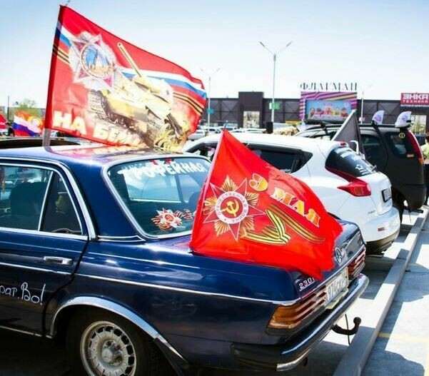 Более 170 автомобилей проедут праздничной колонной по улицам Благовещенска в честь Великой Победы