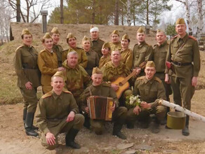 Амурские полицейские поздравили ветеранов сняв клип видео