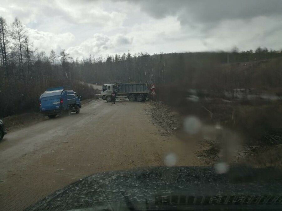 Прокуратура проверяет аварийные дороги в Амурской области