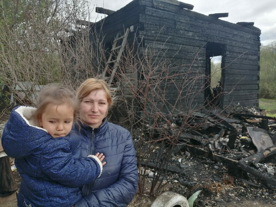Люди у нас золотые Amurlife доставил помощь семье Дорошенко пострадавшей от пожара видео