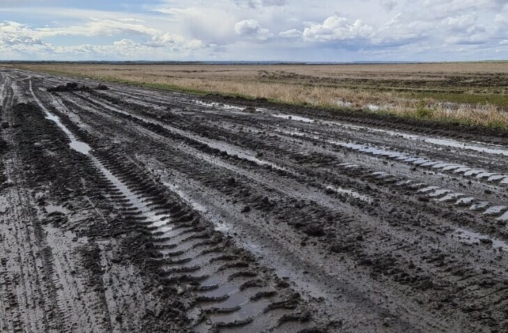 Изза ужасного состояния дорог в нескольких районах Амурской области введен режим ЧС