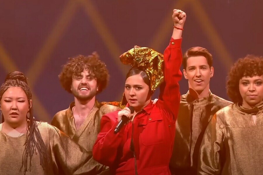 Российская певица Манижа вышла в финал Евровидения Что сказали журналисты видео