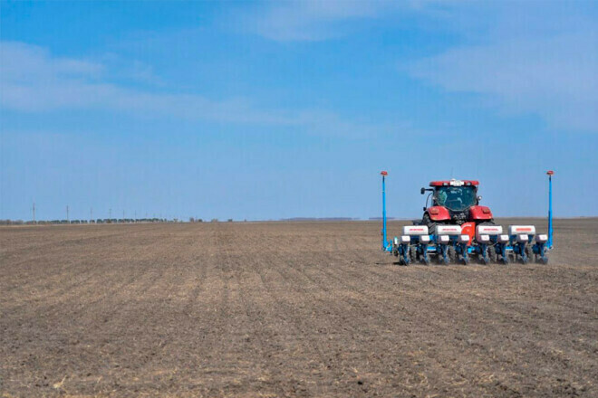 В Приамурье изза переувлажнения почвы не все хозяйства смогли приступить к посевным работам