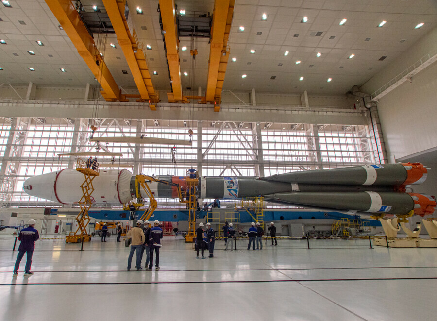 На космодроме Восточный продолжается подготовка к майскому пуску ракеты фото