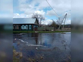 В Сковородинском районе вода отрезала от села три жилых дома 