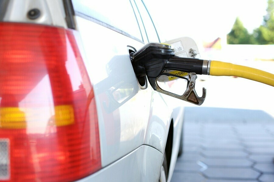 Эксперт рассказал как можно сэкономить на бензине