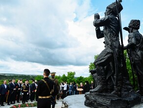 В День рождения города почтили память основателей Благовещенска фото
