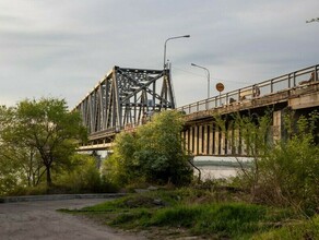 В Благовещенске на мосту через Зею установлен новый режим работы Под запретом  движение по правой полосе