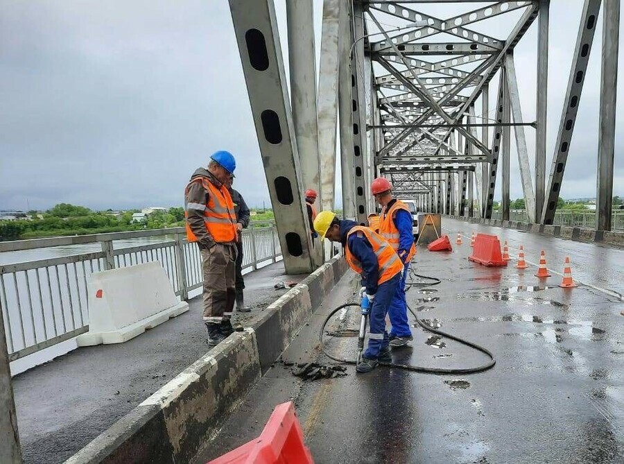 В Благовещенске полностью перекроют мост через Зею