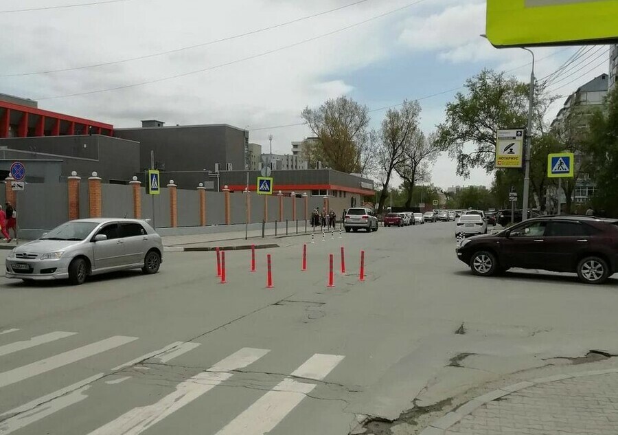 На Сахалине водители затравили в соцсетях урбанистов которые устроили в городе миникольцо
