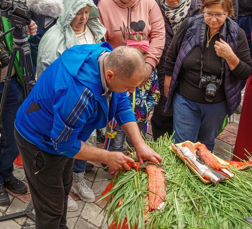 На Камчатке отметили День первой рыбы и озвучили цены на икру улова2021 фото
