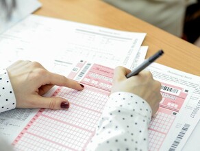 В России некоторые учителя подготовившие стобалльников по ЕГЭ получат по 150 тысяч а их ученики  по 100 тысяч