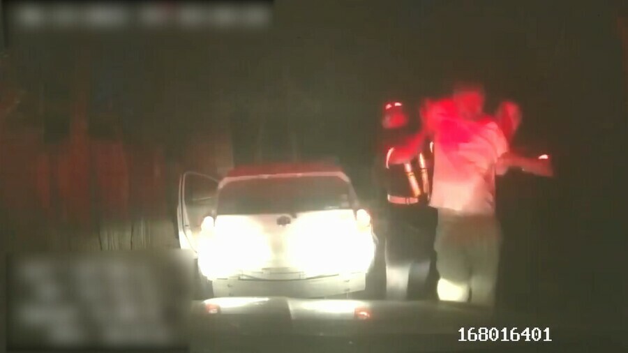 В Благовещенске полиция устроила погоню за пьяным сотрудником автомастерской угнавшим машину клиента видео