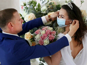 В российском регионе запретили жениться без прививки от COVID19