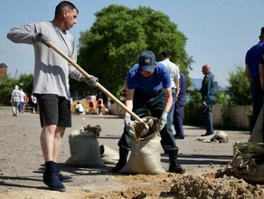 Благовещенск готовится встречать волну паводка фото