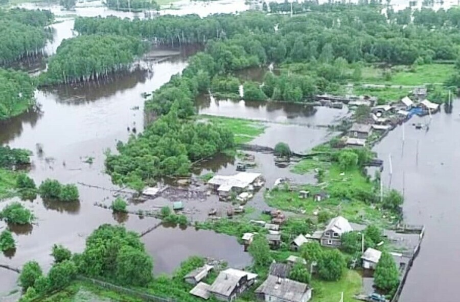 Изза наводнения в Амурской области  объявлен режим ЧС федерального уровня реагирования