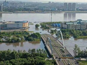 В Китае затопило остров Большой Хэйхэ Вода зашла в торговые центры видео