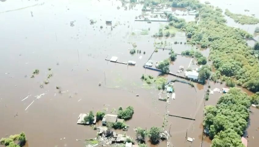 Ушедший под воду поселок Зазейский сняли с высоты птичьего полета видео